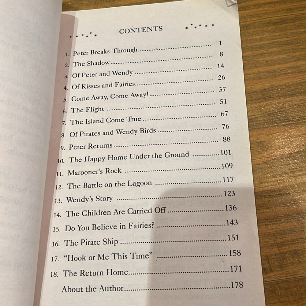 Peter Pan Chapter Book - Picture 6 of 6